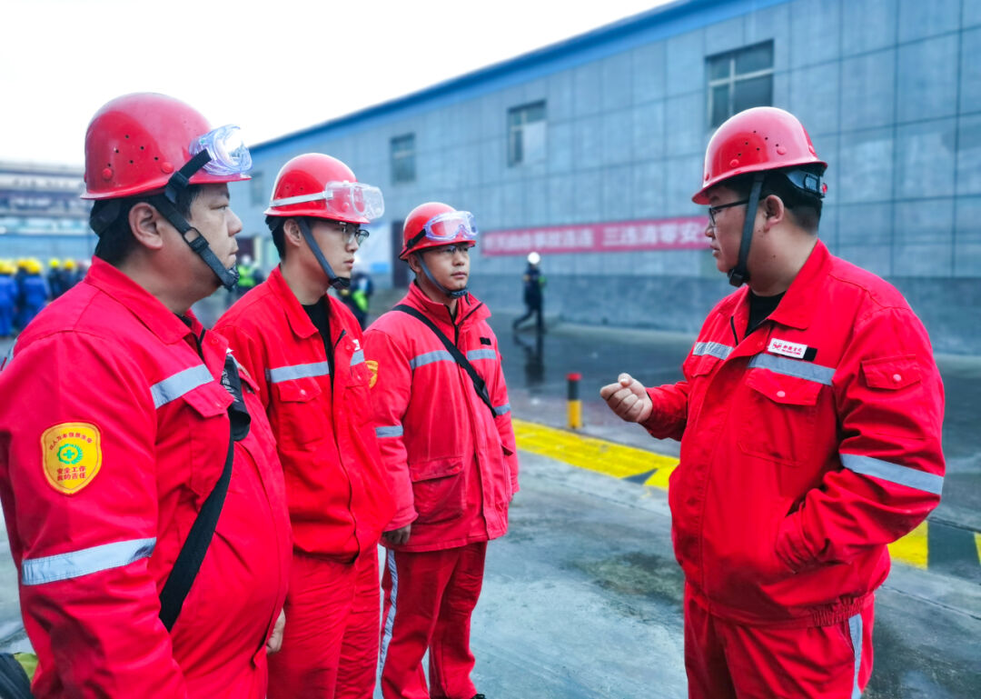 新疆宜化：直擊大修一線，看他們奮戰(zhàn)的身影(圖8)